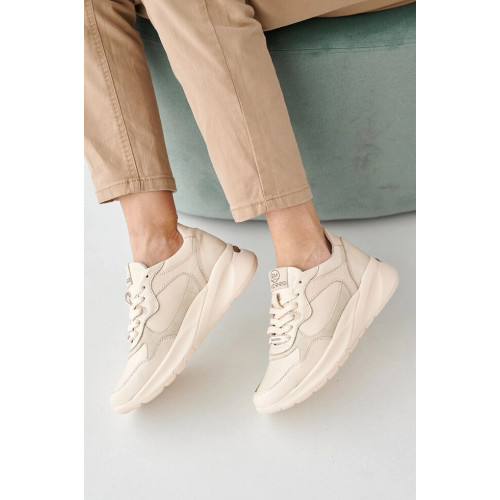 Жіночі шкіряні кросівки молочні