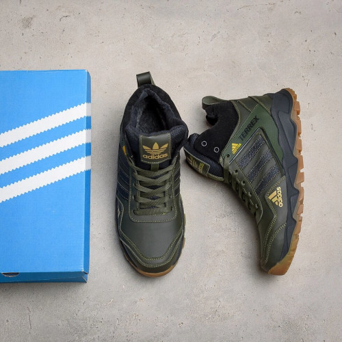 Зимові чоловічі кросівки шкіряні Adidas