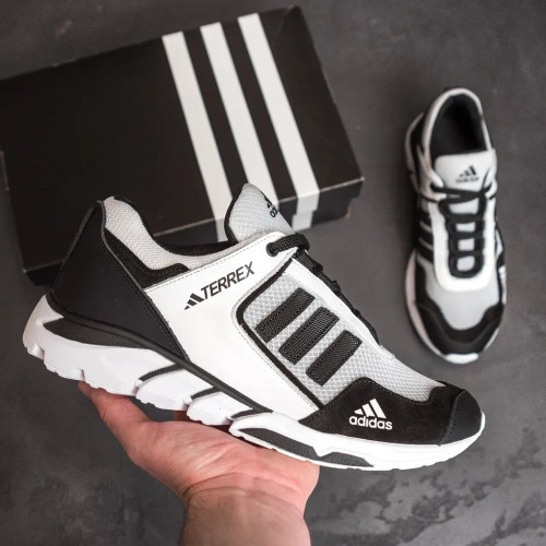Чоловічі білі кросівки сітка Adidas