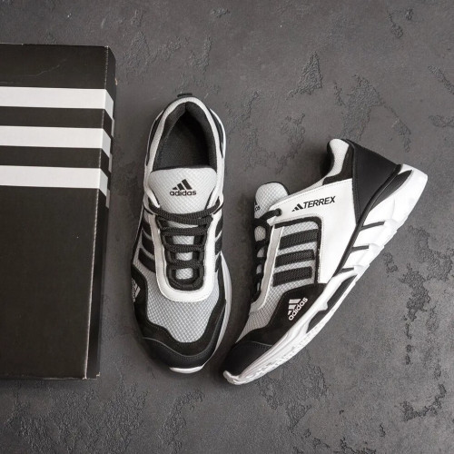 Чоловічі білі кросівки сітка Adidas
