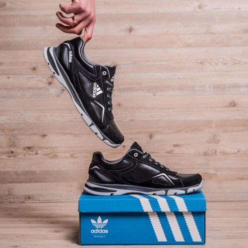 Кросівки чоловічі чорні Adidas